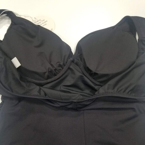 Coco Reef  Keepsake Solitaire V-Neck One-Piece Swimsuit - Picture 7 of 12